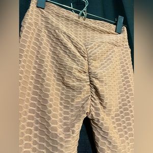 Booty Conturing Leggings | Sz S